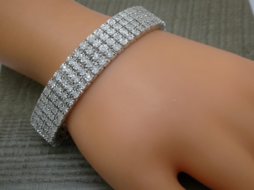 Gorgeous 9ct white gold - 9ct,