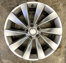 VW Scirocco Passat Interlagos Turbine 18 Alloy Wheel Rim 8J 3C8601025D genuine 