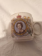 Queen Elizabeth Ii Silver Jubilee Mug - Churchhill England