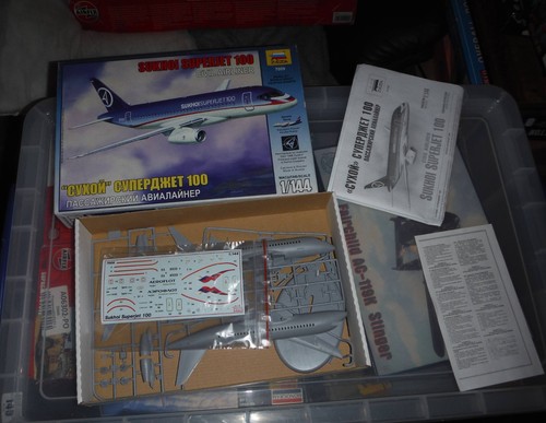 Zvezda 7009 144 sukhoi - zvezda,