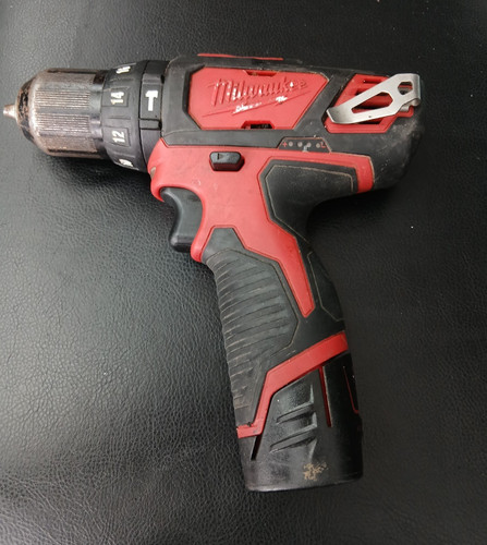Milwaukee m12 bpd - milwaukee, 12v