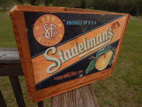 Vintage wooden fruit - fruit, crate