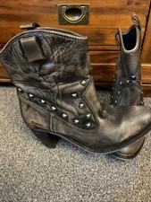 Cow Boy Style Boots Leather Vintage Bench Women’s Size 6