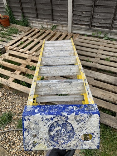 Fibreglass step ladder tread - ladder,