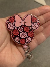 Retractable Clip Minnie Badge Reel with clear ID card holder 