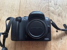 Samsung NX5 Digital Camera +