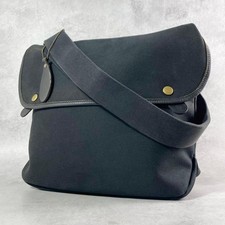 Brady Avon Flap Messenger