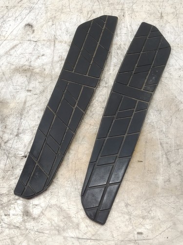 Pair front mats for 1999 - of,