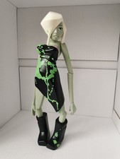 Ajee Skullskin Vinyl Toy GREEN