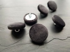 Black velvet buttons, Fabric