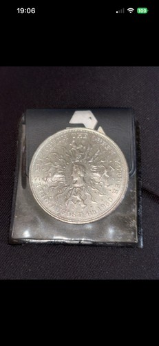 Vintage 1980 queen - vintage, elizabeth