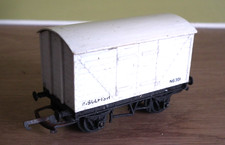 HORNBY R15 INSULFISH REFRIGERATED VAN NO N6301  WHITE OO GAUGE