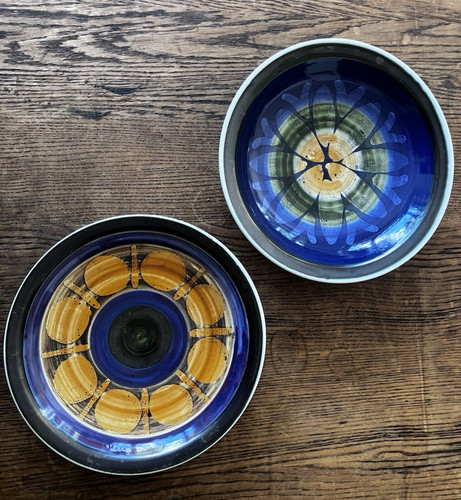 Lovely similar pair - pair, 9.5"