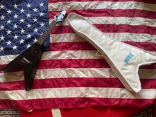 Mahalo Ukulele UFV1 Flying V - Soprano & Gigbag