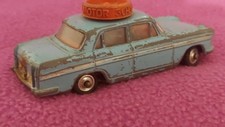 Corgi Austin A60 Deluxe Driving School, rotating wheel for front axle