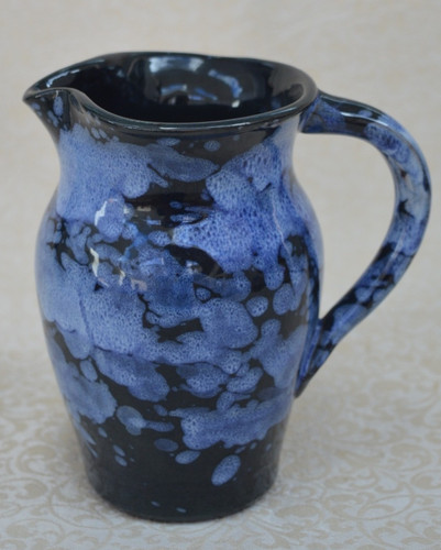 Blue black glaze studio - /,