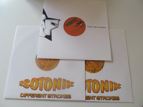 Isotonik vinyl different - 3, x