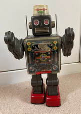 Vintage 1960's Japanese Tin Horikawa Fighting Robot - Apollo