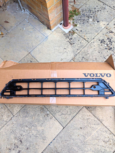 Volvo xc60 mk2 genuine centre - volvo,