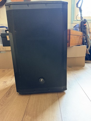 1600w mackie srm550 - 1600w,
