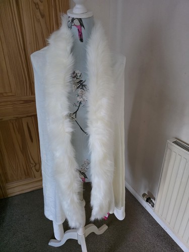 Faux fur collared cape - faux, cape/shawl