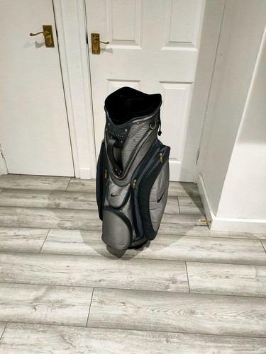 Nike stand bag with hood