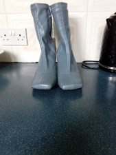 Ladies Short Calf Stilleto Boots Size 8 New