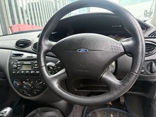 Ford Focus MK1 Ghia Saloon 4