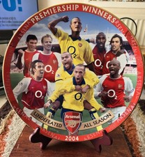 A 12" Arsenal Premier League Champions Plate 2004 Signed By Rob Perry