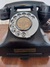 Vintage black Reliance bakelite telephone. Good condition. 