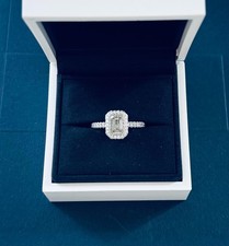 De Beers Emerald Cut Diamond Ring - Platinum -  1.38 carat - £16,700 new in 2023