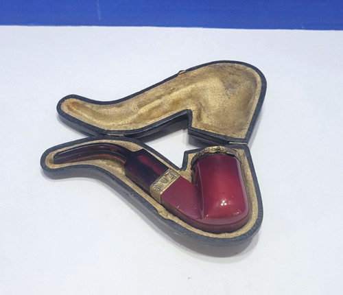 Antique red bakelite - red,