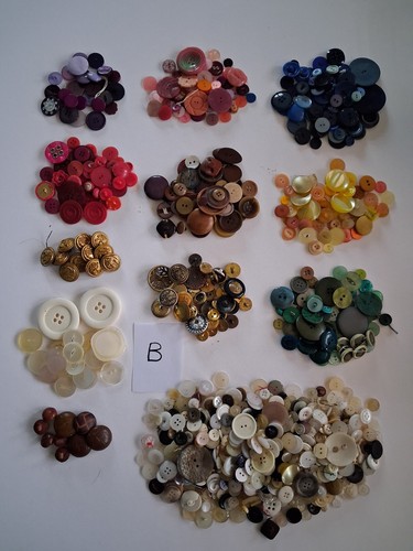 Buttons job lot bundle 750 - buttons, 750+