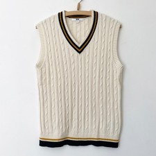 UNIQLO Cream Cricket Cable