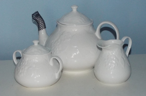 Wedgwood strawberry vine - wedgwood, &