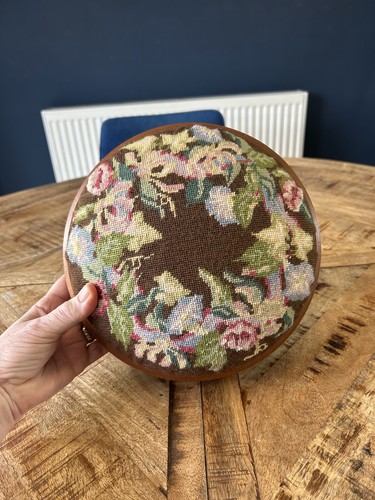 Vintage round wooden - vintage,