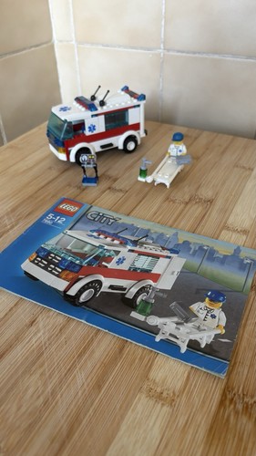 Lego city 7890 7902 ambulance - 7890,