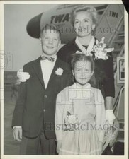 1957 Press Photo Mrs. Peter