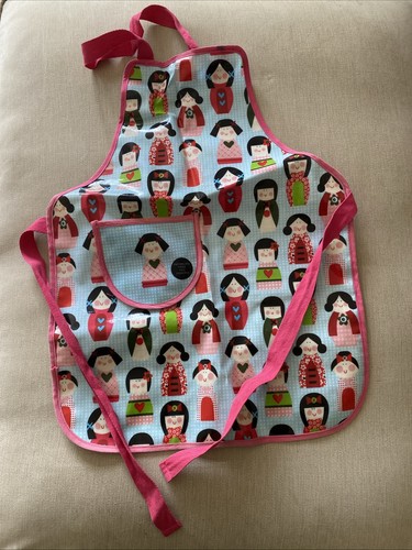 Ulster weavers girls - weavers, apron