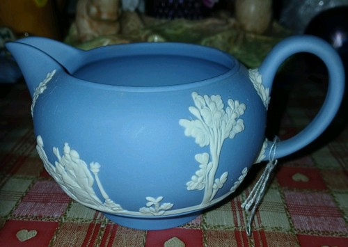 Wedgewood blue jasperware - blue,