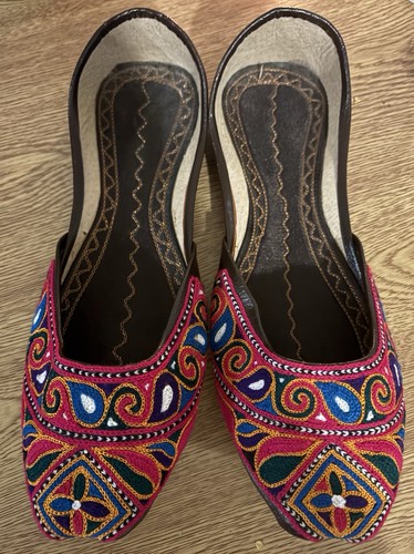 Handmade leather pink khussa - handmade,