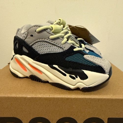 Adidas yeezy boost 700 wave - 700,