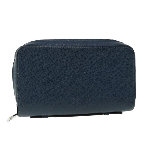 Louis vuitton taiga zippy - louis,