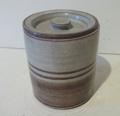 Wellhouse pottery paignton - wellhouse,