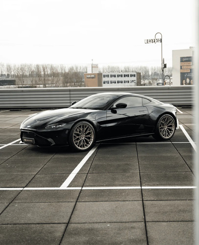 Aston martin vantage - 21'',