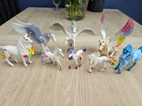 Schleich unicorn pegasus - &,