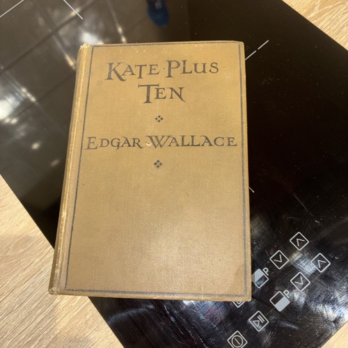 Edgar wallace kate plus - wallace, ten