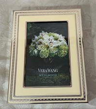 Vera Wang Wedgwood 4" x 6" -
