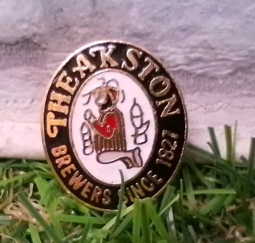 Theakston brewers pin - brewers, badge