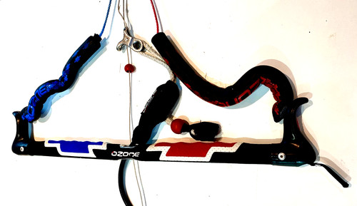 Kitesurfing bar and lines - bar,